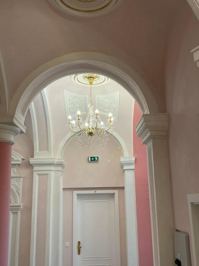 Lovely Apartment In Center Praga Zewnętrze zdjęcie
