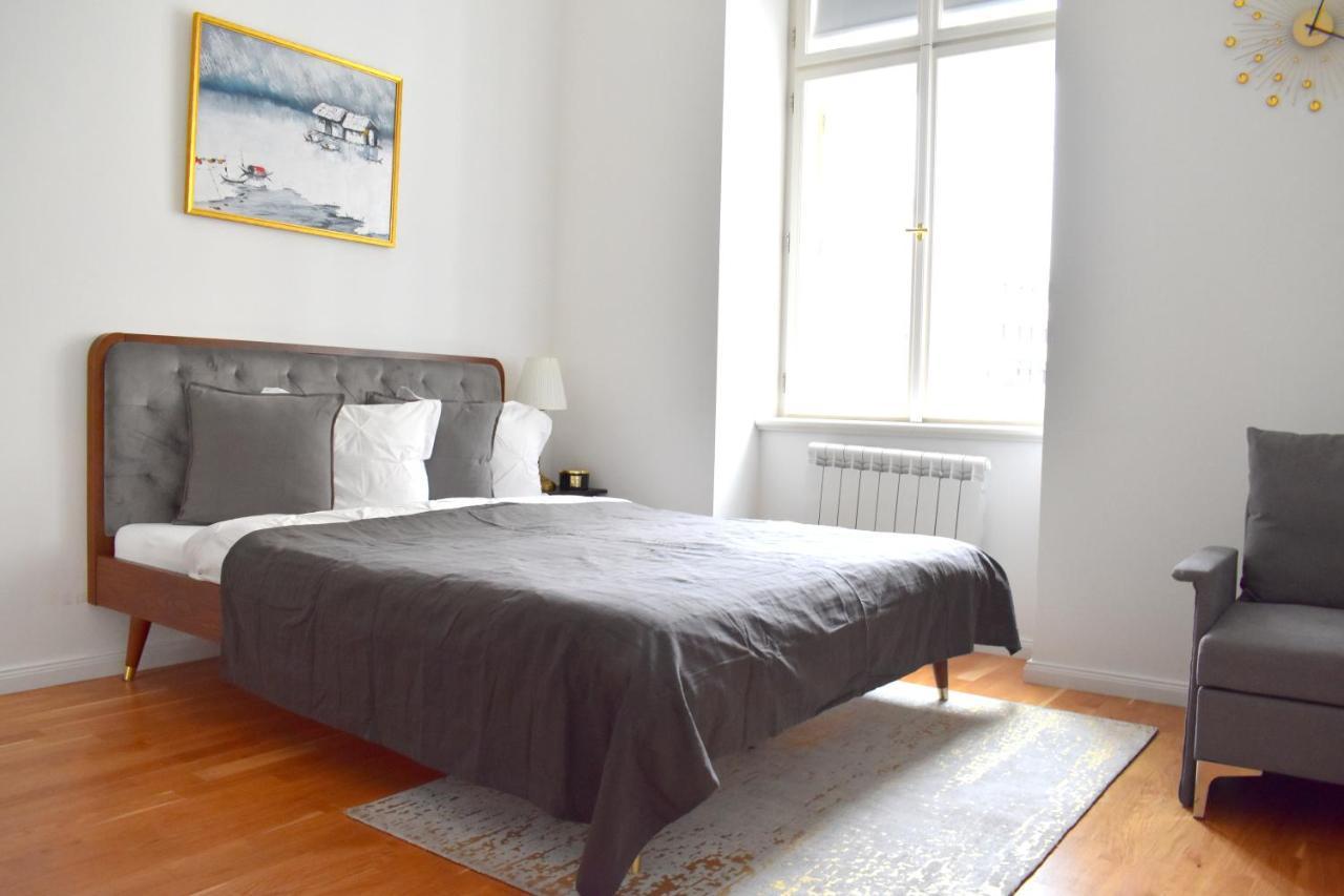 Lovely Apartment In Center Praga Zewnętrze zdjęcie