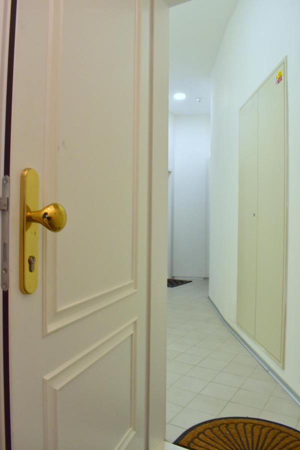 Lovely Apartment In Center Praga Zewnętrze zdjęcie